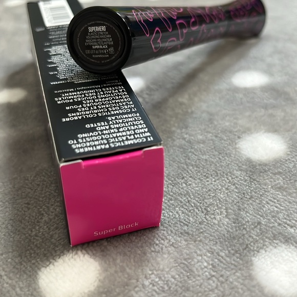 it Cosmetics Superhero Elastic Stretch Volumizing Mascara - Picture 8 of 8
